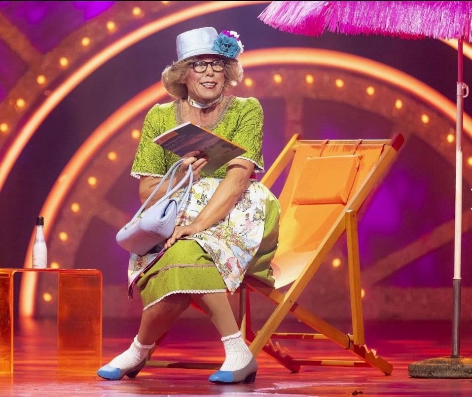 Foto Comedy Kostüm Liegestuhl